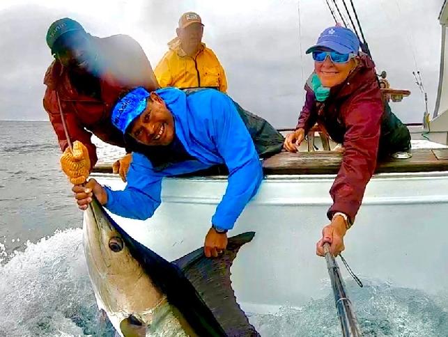 Tim and Nancy Llacuna Marlin on Fly July 2022